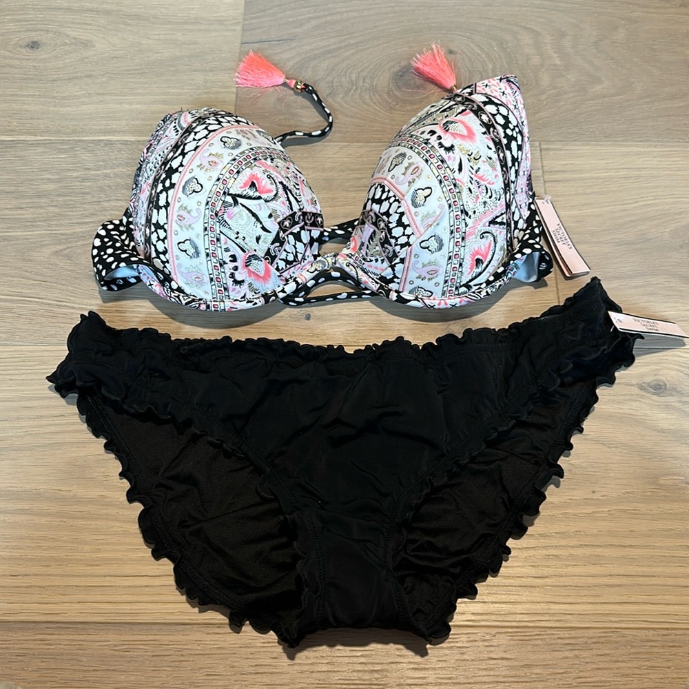 NWT Victoria Secret Bikinj Set
